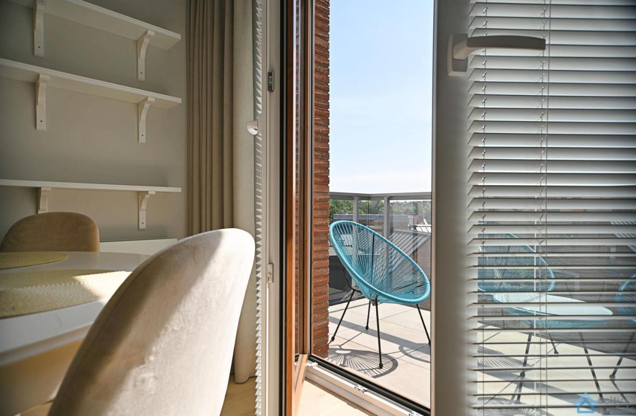 Beige 3City Apartment With Parking In Gdansk By Noclegi Renters Exteriör bild