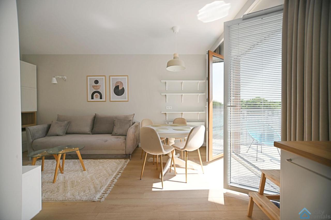 Beige 3City Apartment With Parking In Gdansk By Noclegi Renters Exteriör bild
