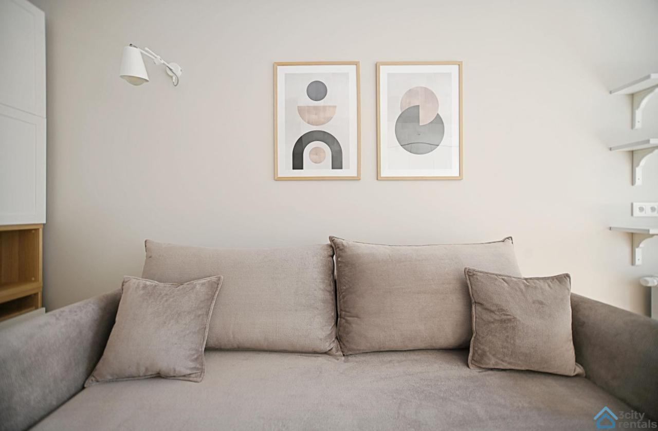 Beige 3City Apartment With Parking In Gdansk By Noclegi Renters Exteriör bild