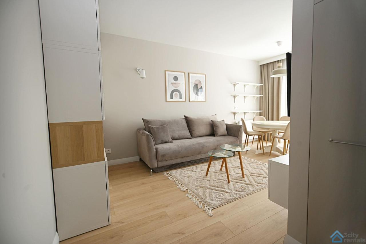 Beige 3City Apartment With Parking In Gdansk By Noclegi Renters Exteriör bild