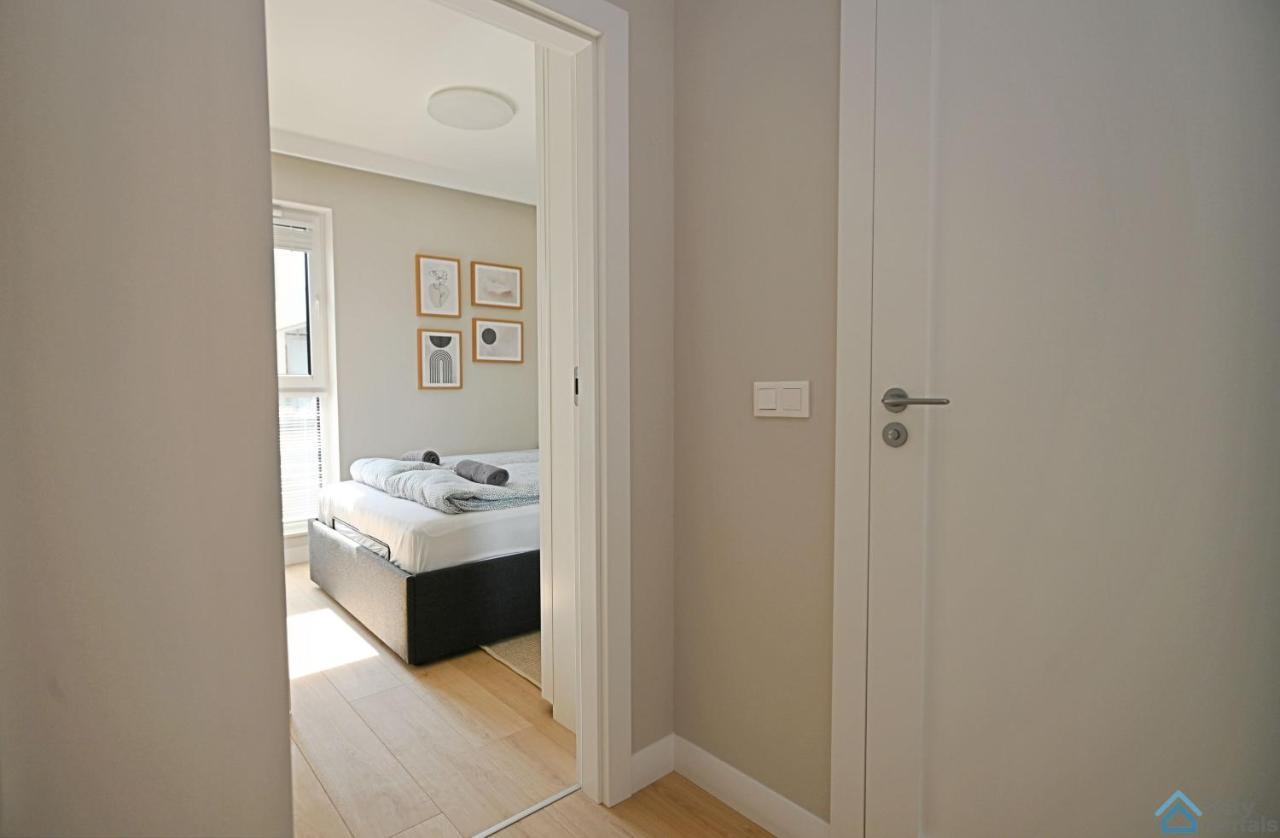 Beige 3City Apartment With Parking In Gdansk By Noclegi Renters Exteriör bild